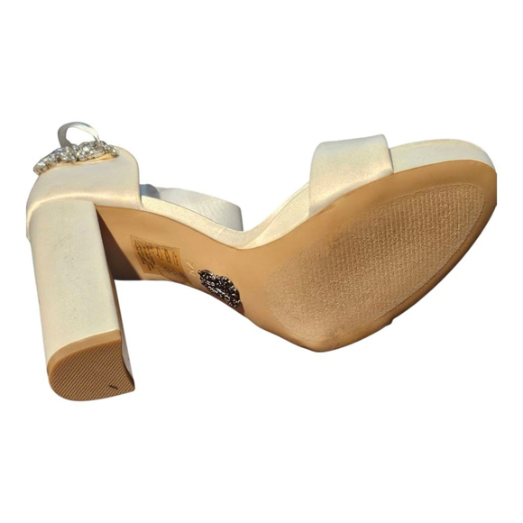 White by Vera Wang Heels Size 7 White - Picture 5 of 13